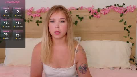 Lilith Bonheur online show from 10.17.25