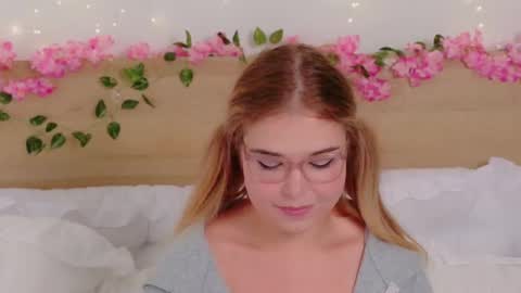 Lilith Bonheur online show from 12.19.25