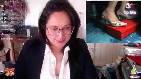 Snapshot of lilith_camp chatting on 12.19.24 Laura lopez online show from 12.19.24