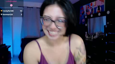 Snapshot of lilith_lennox chatting on 05.22.26 lilith online show from 05.22.26