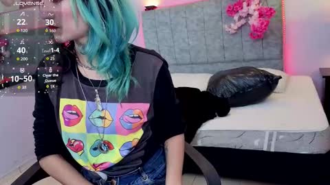 Snapshot of lilith_morgan01 chatting on 10.14.25 lilith_morgan01 online show from 10.14.25