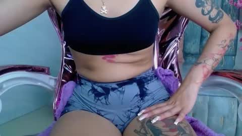 Snapshot of lilith_petit_sub chatting on 01.17.25 Lilith  online show from 01.17.25