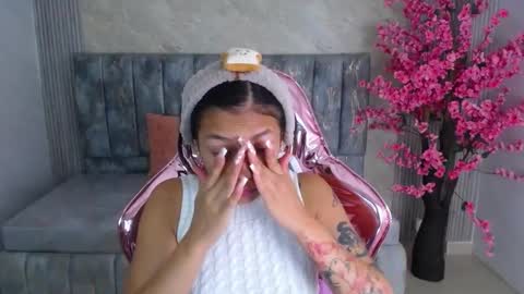 Snapshot of lilith_petit_sub chatting on 01.22.25 Lilith  online show from 01.22.25