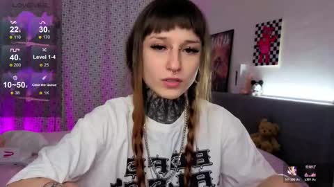 lilith_poison online show from 12.19.25