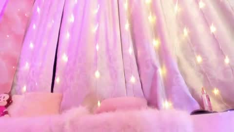 Lilith Salvatore online show from 04.21.26