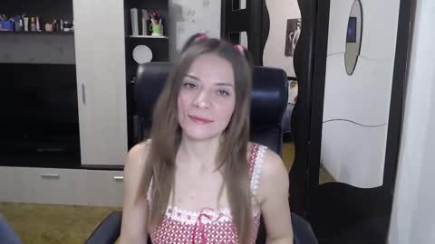 lilith small21 online show from 01.14.26