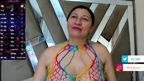 liliINDEPENDENT MODEL online show from 10.02.25