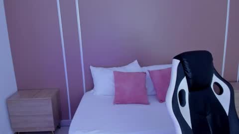 L I L I  online show from 02.13.26