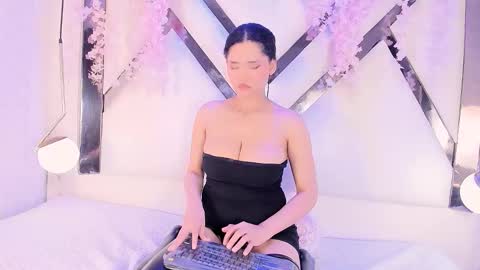    online show from 11.01.25