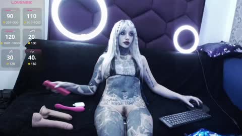 Tifon Mary - Indepent model  online show from 12.20.24