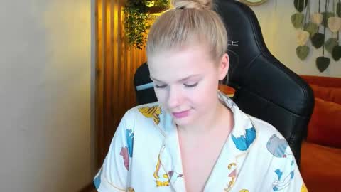 lilitrosen online show from 10.21.25