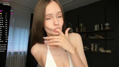 Snapshot of lilkiti chatting on 05.20.26 Kiti online show from 05.20.26