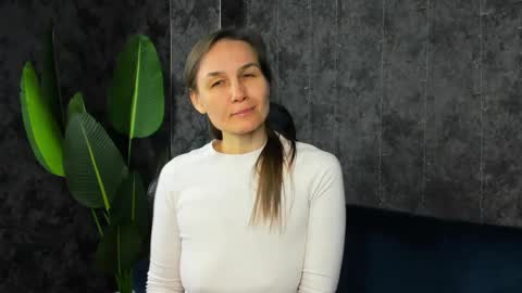 lillian_white1 online show from 04.11.26