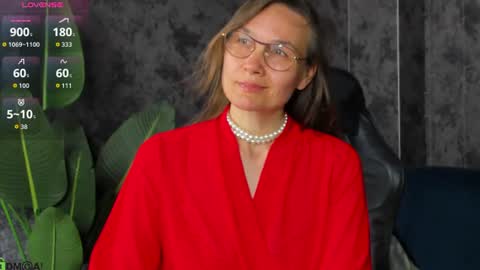 Snapshot of lillian_white1 chatting on 06.22.26 lillian_white1 online show from 06.22.26