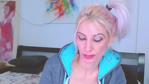 Lara online show from 02.11.25