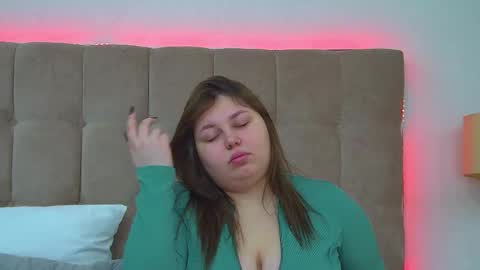 Snapshot of lillianhaig chatting on 02.09.25 LillianHaig online show from 02.09.25