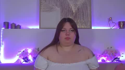 Snapshot of lillianhaig chatting on 02.18.25 LillianHaig online show from 02.18.25