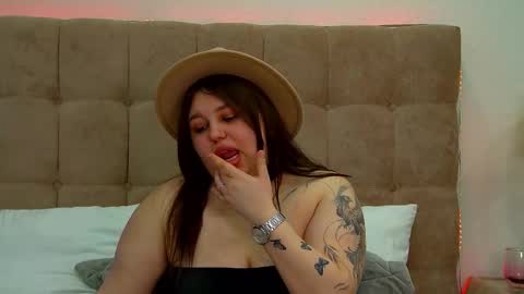 Snapshot of lillianhaig chatting on 03.07.25 LillianHaig online show from 03.07.25