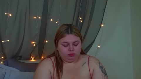 Snapshot of lillianhaig chatting on 11.29.25 LillianHaig online show from 11.29.25