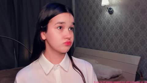 Celina Lillie online show from 12.18.25