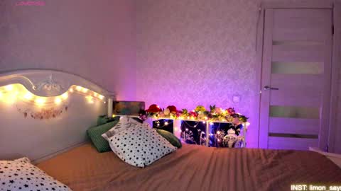 LilliMoore online show from 04.19.26