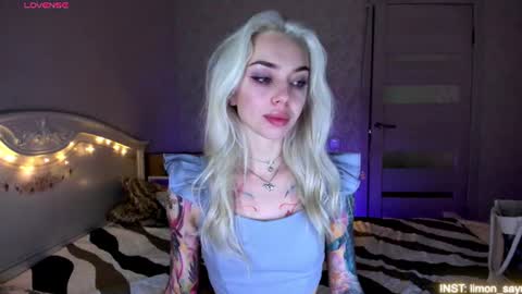 Snapshot of lillimooore chatting on 07.19.26 LilliMoore online show from 07.19.26