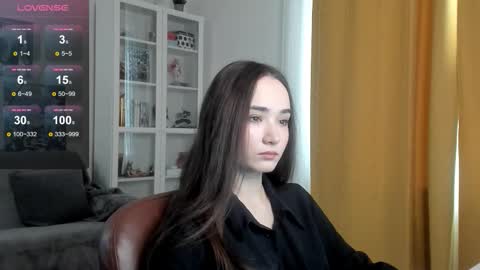 Snapshot of lillllos chatting on 11.24.25 Lillllos online show from 11.24.25