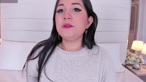 Snapshot of lilly_2809_ chatting on 01.12.25 Lizeth follow me in my igimlilycute 3 online show from 01.12.25