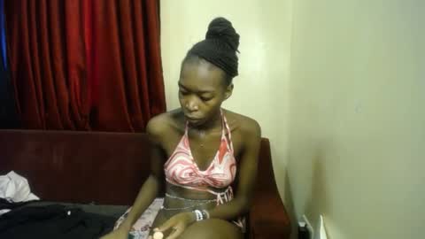 Snapshot of lilly_freak chatting on 03.24.26 Des online show from 03.24.26