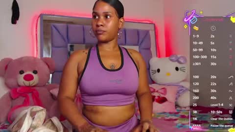 Snapshot of lilly_jackson chatting on 07.20.26 Queen Qos. online show from 07.20.26