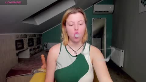 Lilly Depp online show from 12.17.24