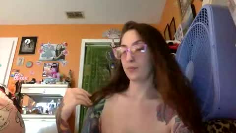 hi guys im back on here 3 online show from 02.19.26