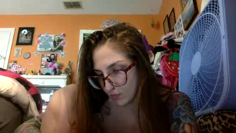 Snapshot of lillylushabae chatting on 06.26.26 hi guys im back on here 3 online show from 06.26.26