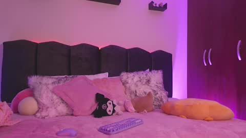 Lilou online show from 02.24.26