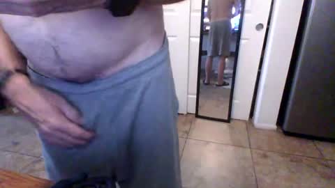 Snapshot of lilpackage69 chatting on 07.15.26 lilpackage69 online show from 07.15.26