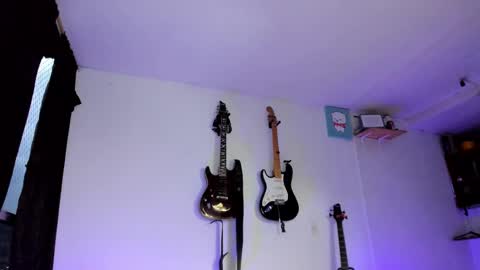 Snapshot of lilpervert_girl chatting on 02.17.25 Carolina online show from 02.17.25