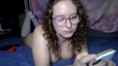 Snapshot of lilpies chatting on 12.29.24 LilPies online show from 12.29.24