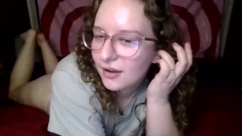 Snapshot of lilpies chatting on 02.28.25 LilPies online show from 02.28.25