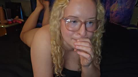 LilPies  online show from 03.28.26