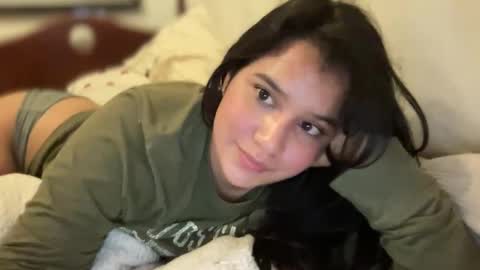 Snapshot of lilprincessxoxo_ chatting on 05.19.26 lilprincessxoxo_ online show from 05.19.26