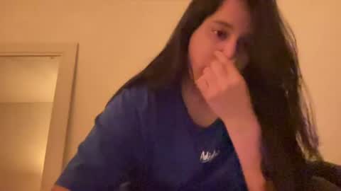 Snapshot of lilprincessxoxo_ chatting on 06.17.26 lilprincessxoxo_ online show from 06.17.26