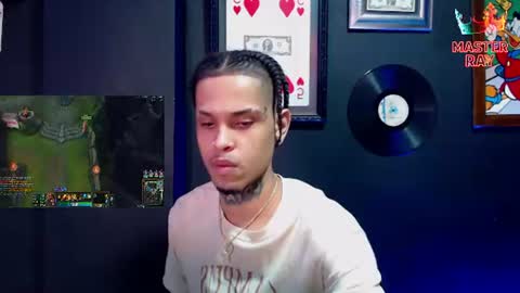 Snapshot of lilray99 chatting on 06.19.26 ONLYFANS online show from 06.19.26