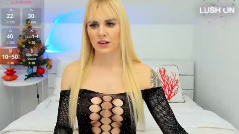 Snapshot of liludavis chatting on 01.17.25 Lilu online show from 01.17.25