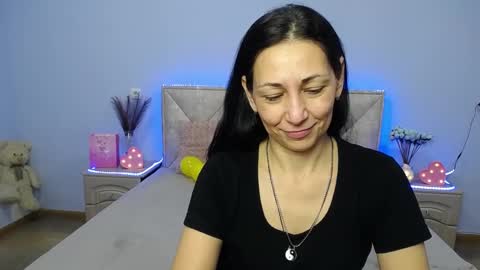 lilugrants online show from 01.12.25