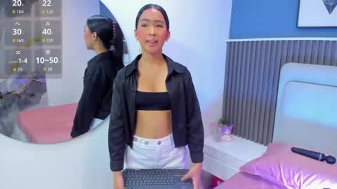  lily  online show from 11.10.25