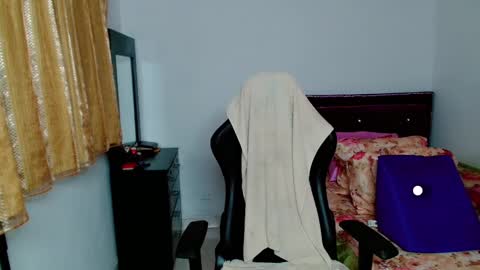 LILYB online show from 02.15.25