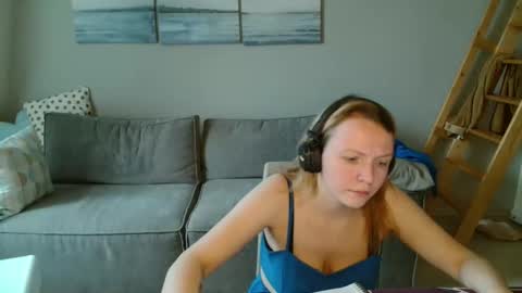 Snapshot of lily_dollyx chatting on 11.11.25 Lily dollyx online show from 11.11.25