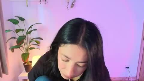 Snapshot of lily_evans_ chatting on 06.20.26 just lily online show from 06.20.26