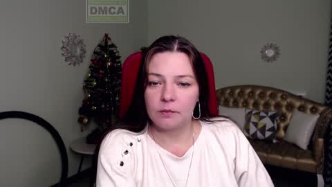 Snapshot of lily_flower7_ chatting on 12.17.24 Lily online show from 12.17.24