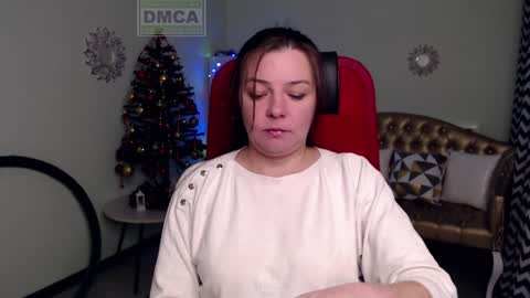 Snapshot of lily_flower7_ chatting on 12.27.24 Lily online show from 12.27.24